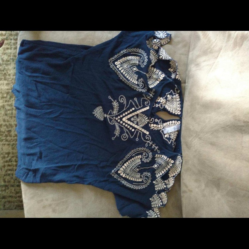 Women shirt